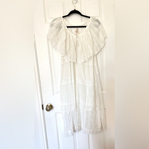Mirth Capri Dress in White Fringe - Picture 7 of 11